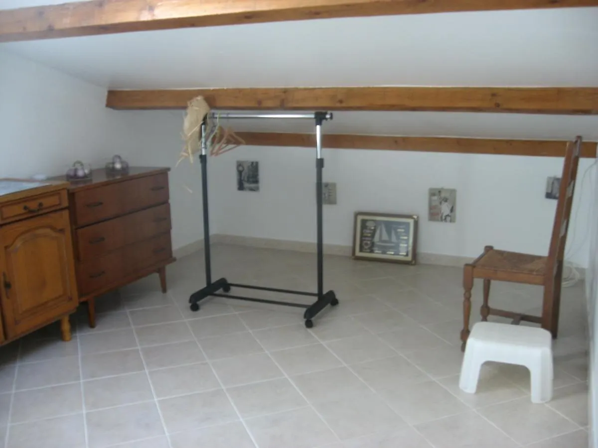 T 2 Avec Velux Sous Les Combes De 34 M2 Apartment La Londe-les-Maures