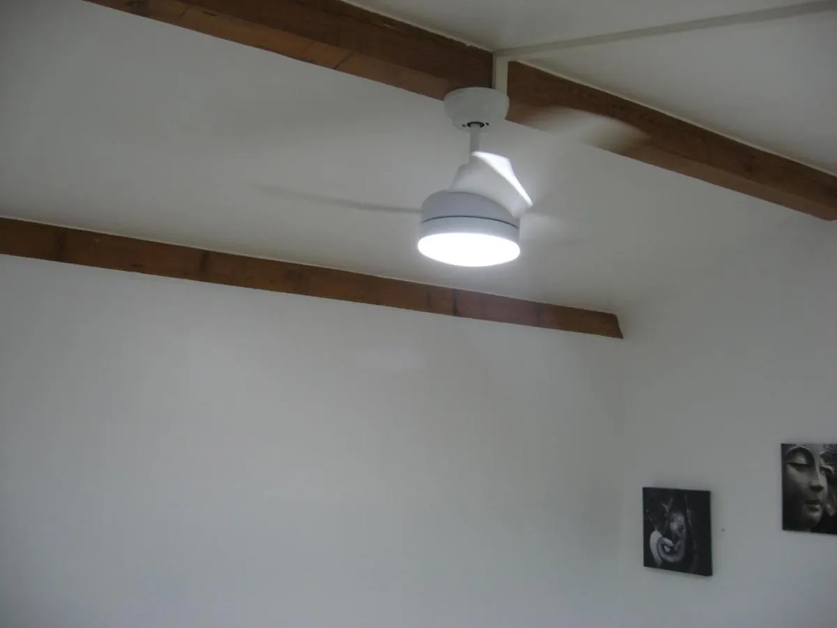T 2 Avec Velux Sous Les Combes De 34 M2 Apartment La Londe-les-Maures